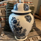 Vintage pot