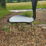 Jacobsen chair series 7 old edition