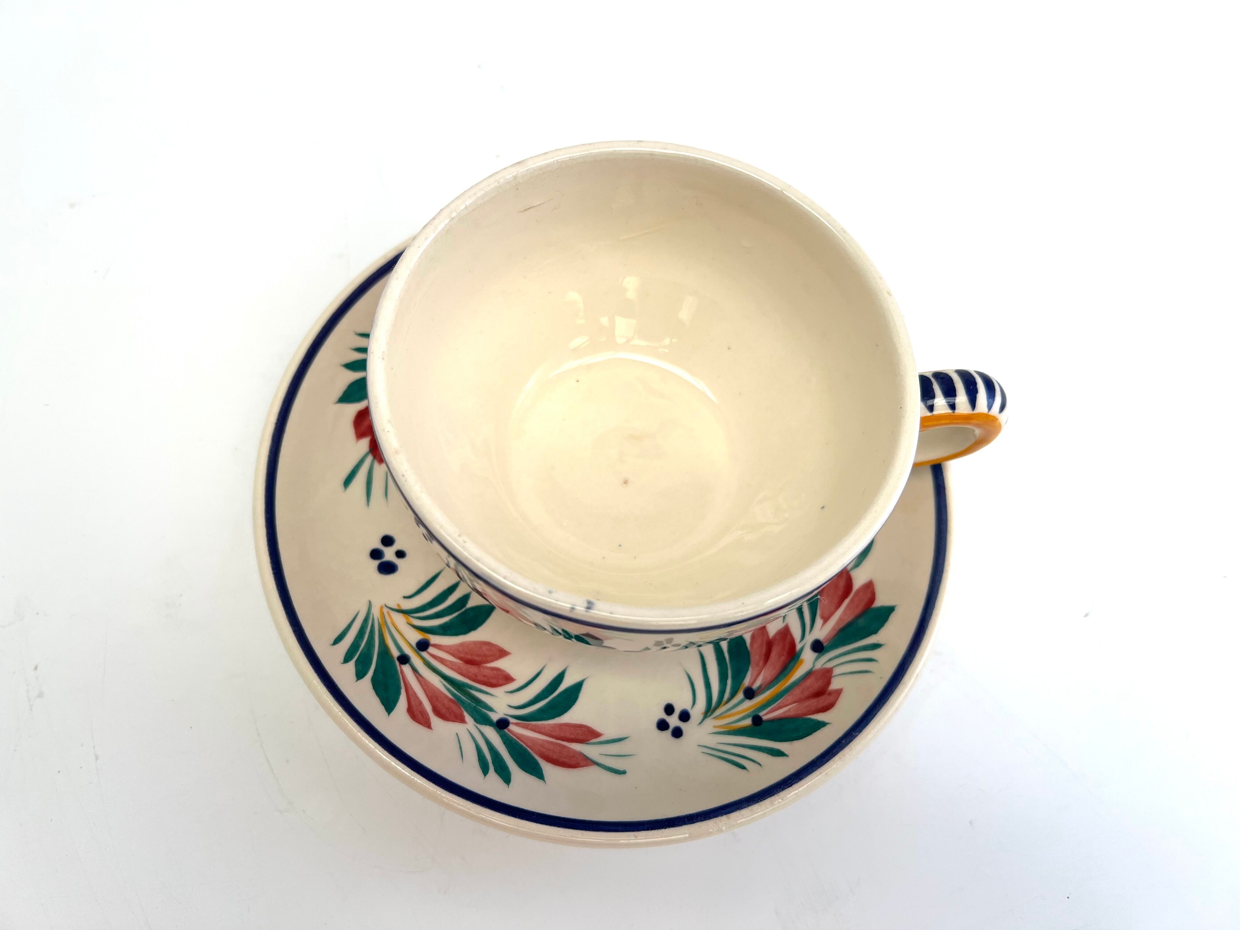 Tasse et sous tasse à thé Quimper décor fleurs