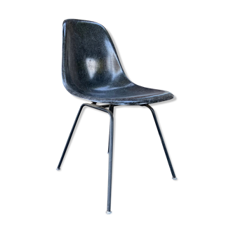 "DSX" chair by Charles & Ray Eames, Herman miller/Vitra fiberglass