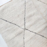 Moroccan Berber carpet Beni ouarain ecru with black diamonds engraved 295x198cm
