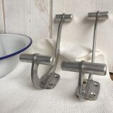 Pair of metal hooks