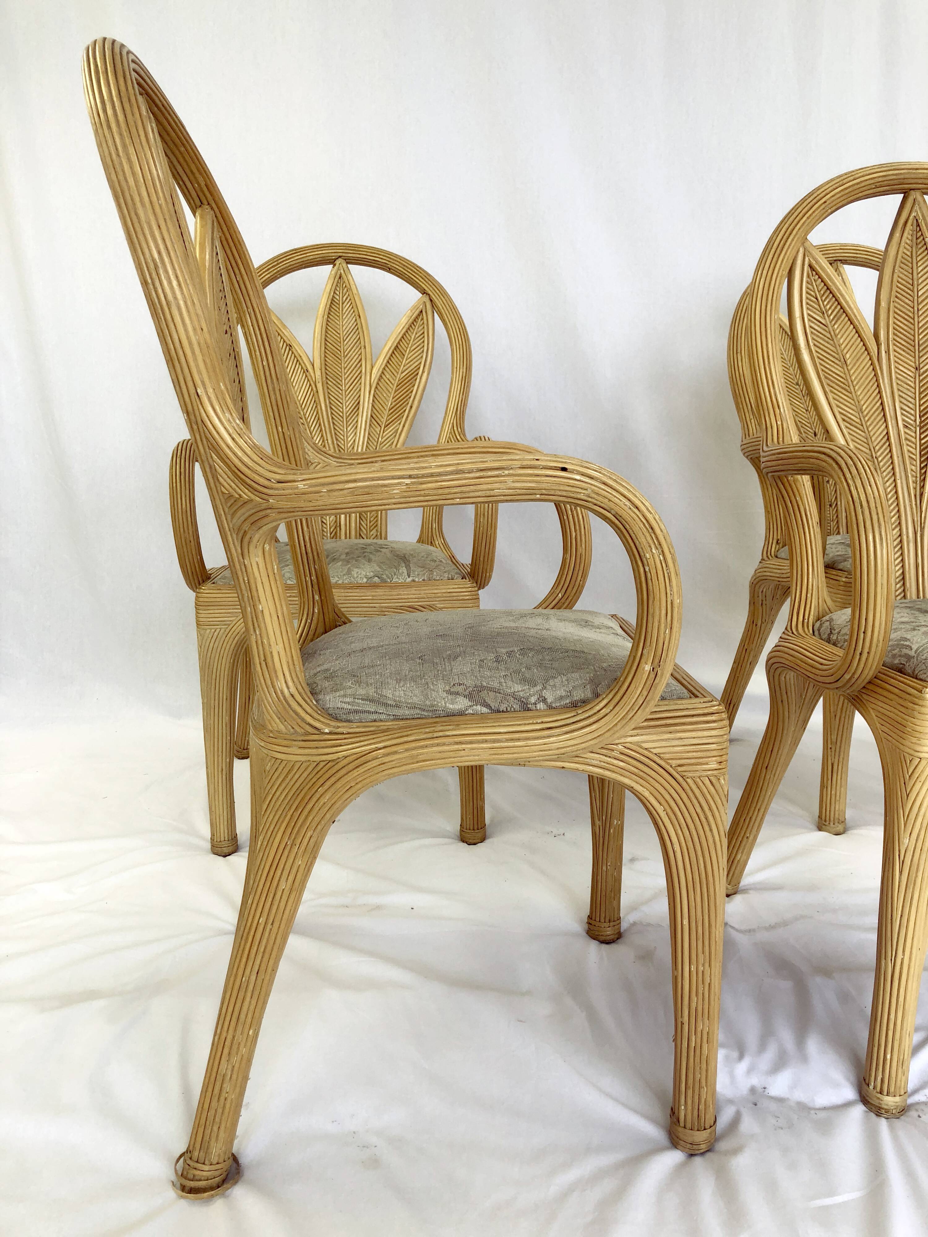 Ensemble de quatre chaises de salle à manger en rotin modernes du milieu du siècle, années 1970