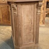 Antique counter