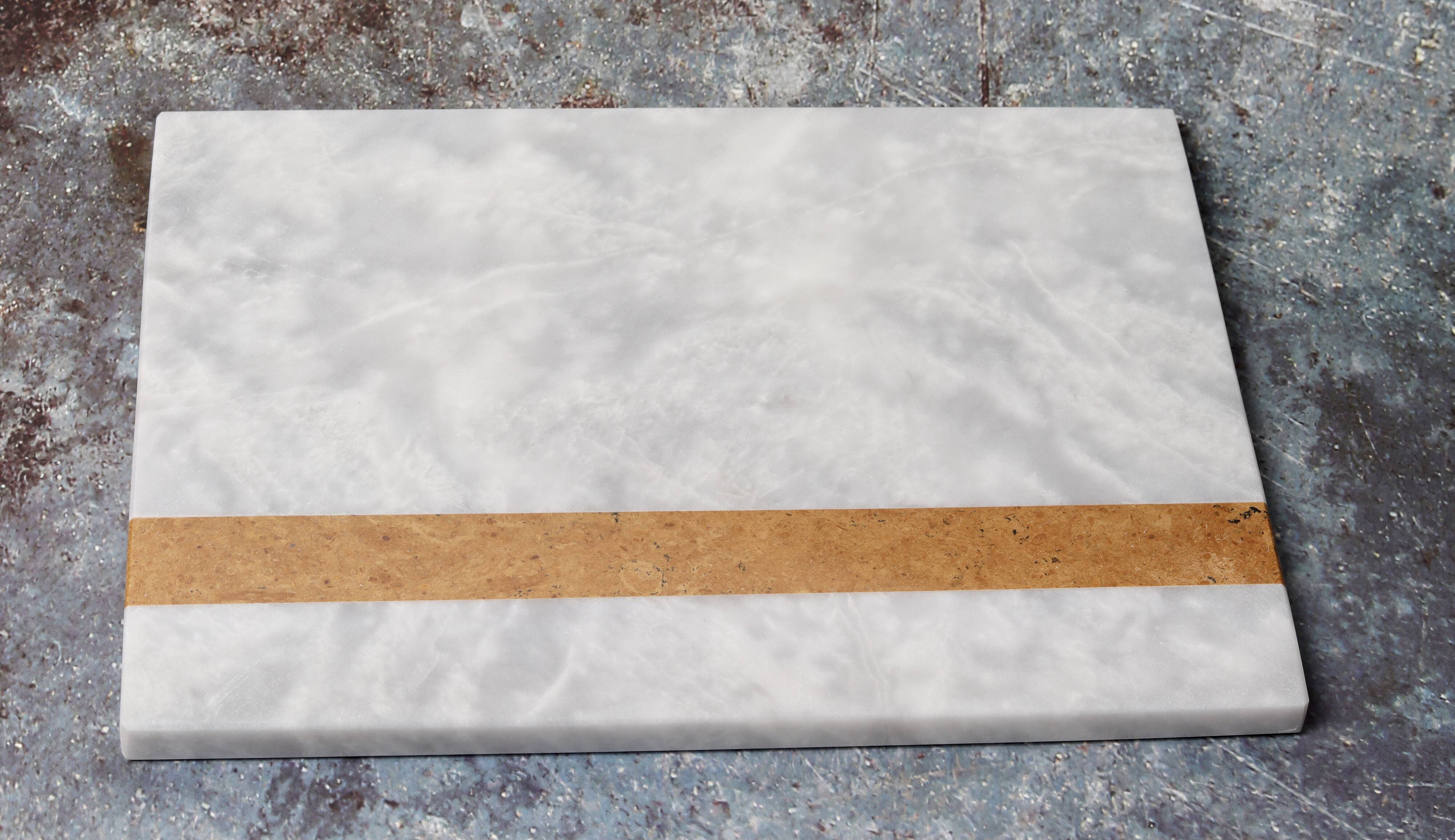 Salvatore – Rectangular serving tray in natural white marble