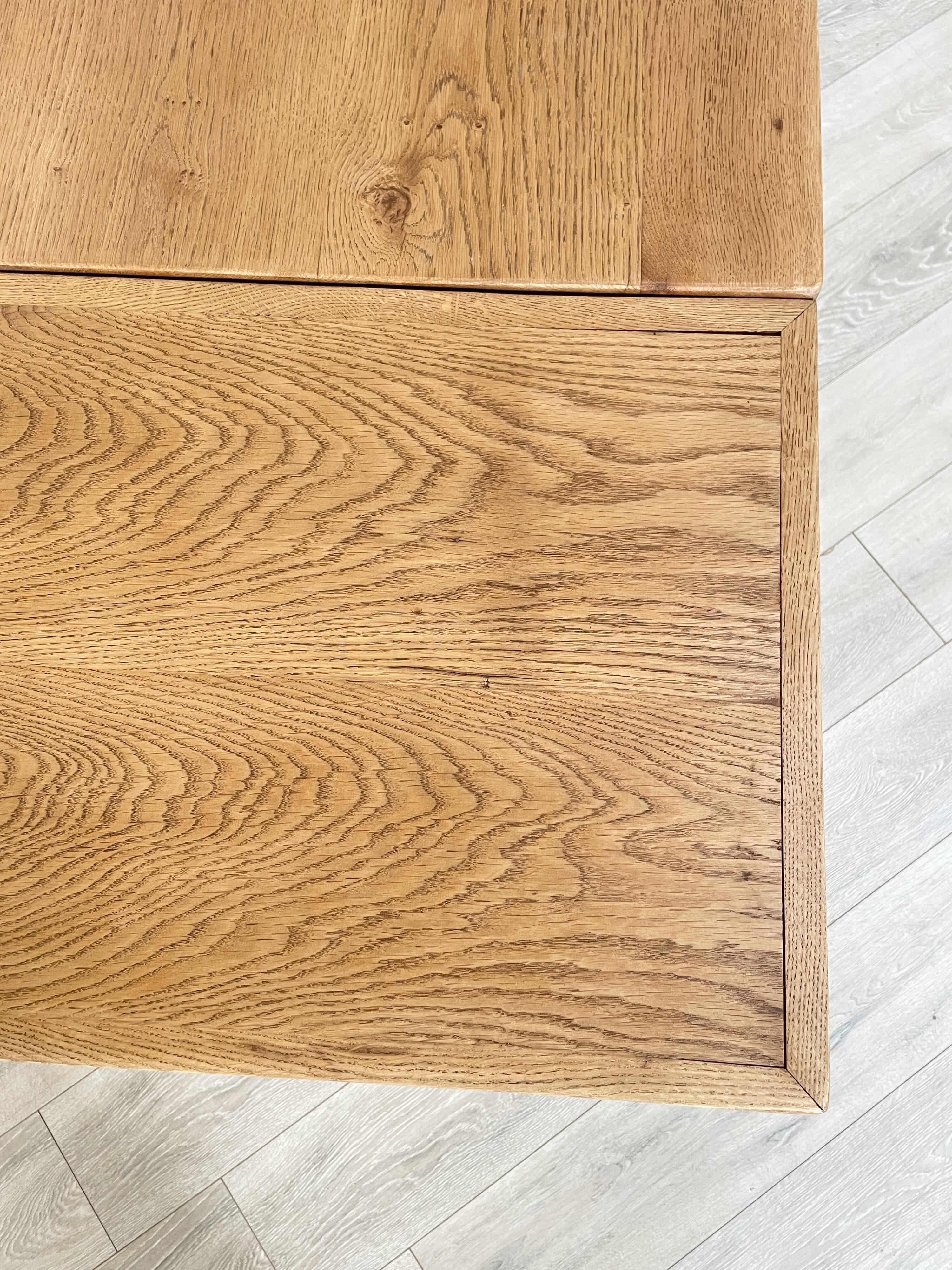 Vintage farmhouse table in solid oak.