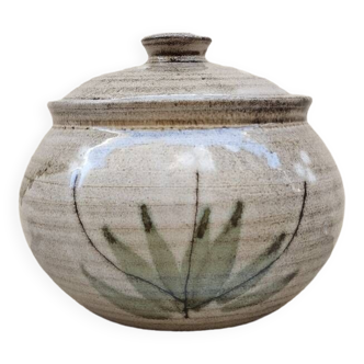 Pot couvert en céramique