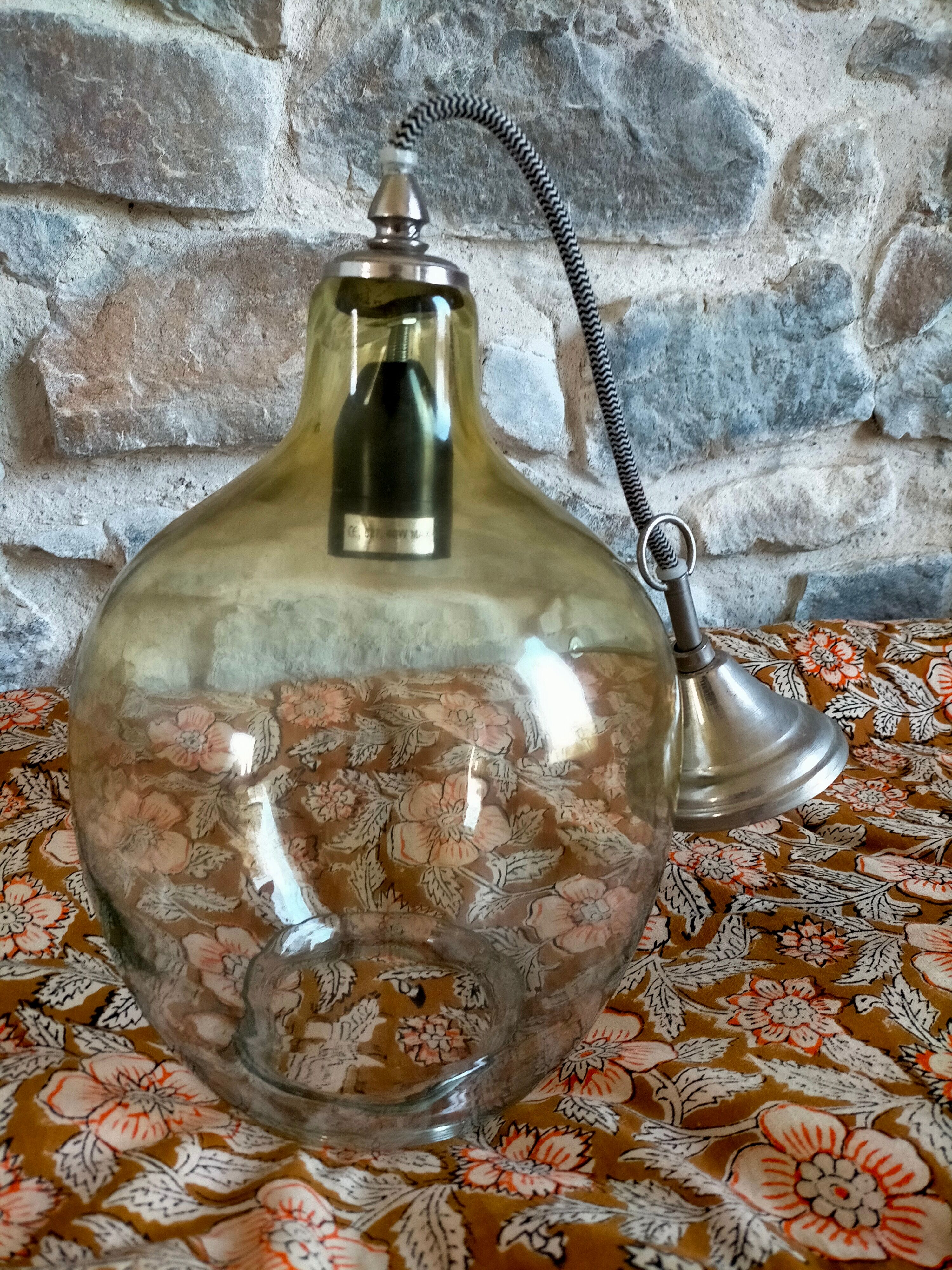 Glass suspension