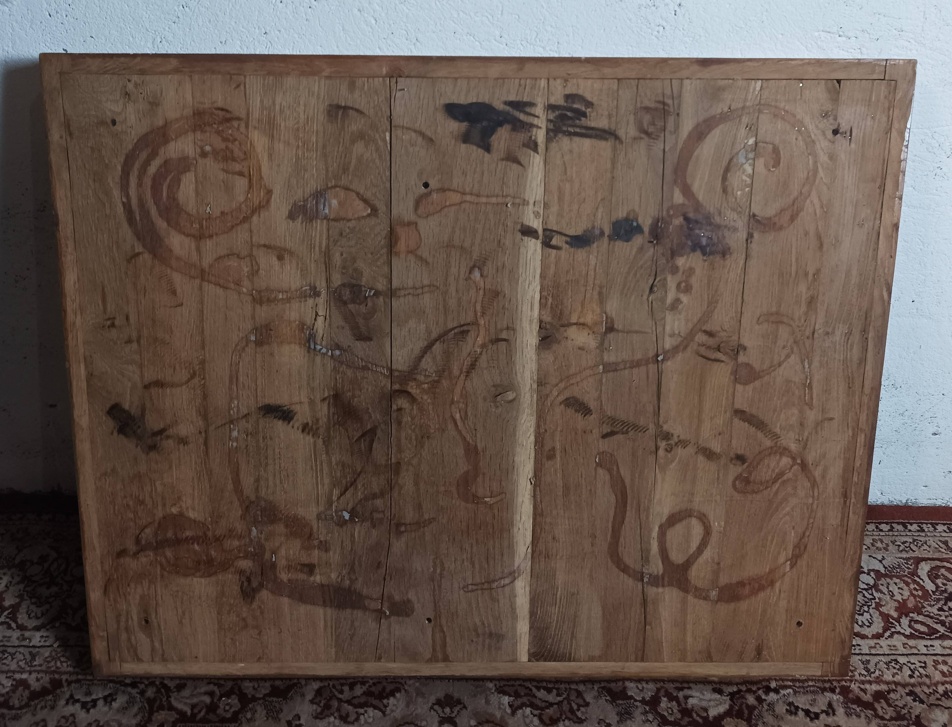 Oak wall-mounted key hotel display case