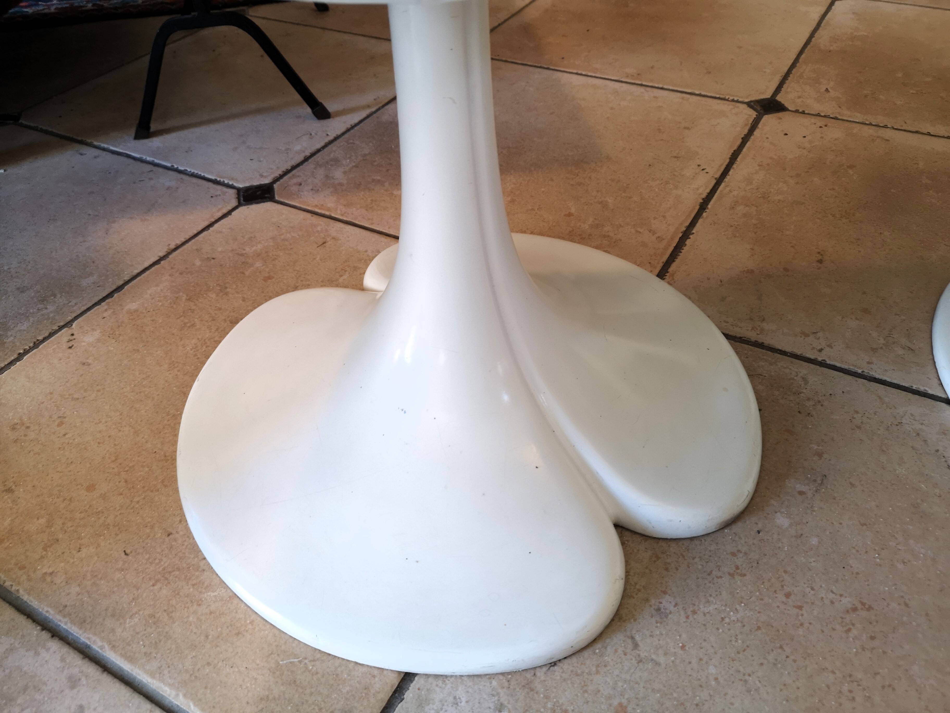 Tulip table and chair set