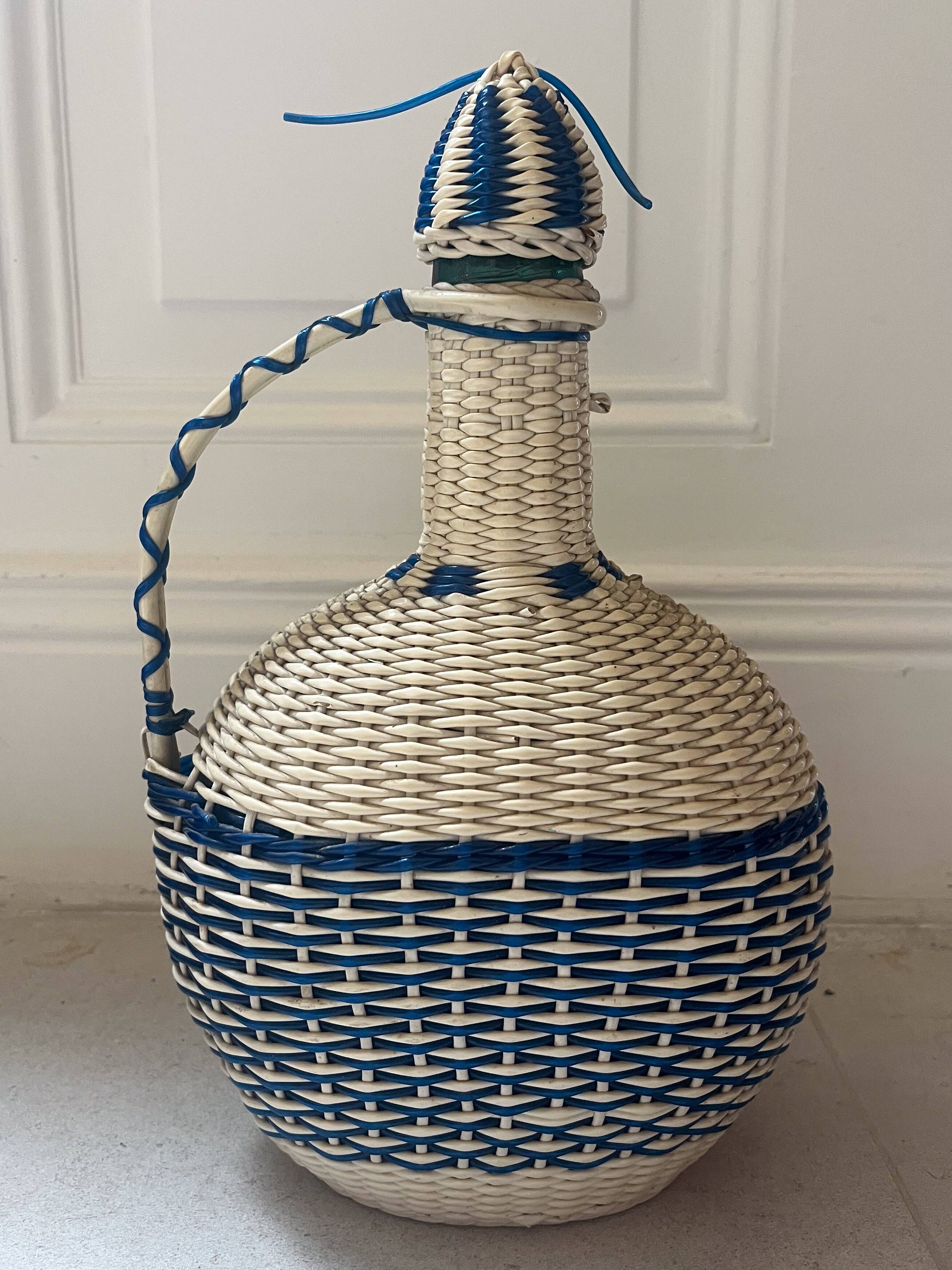 Scoobidous water bottle