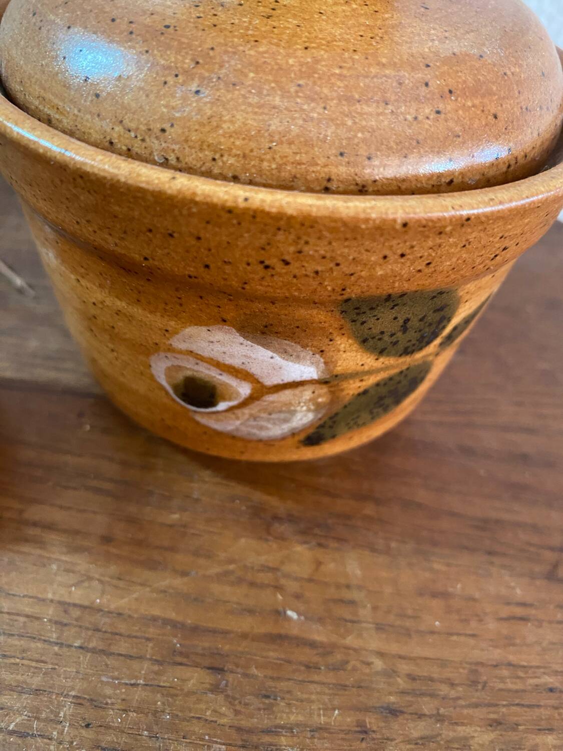 Saint-Amand stoneware sugar bowl, Rimini model.