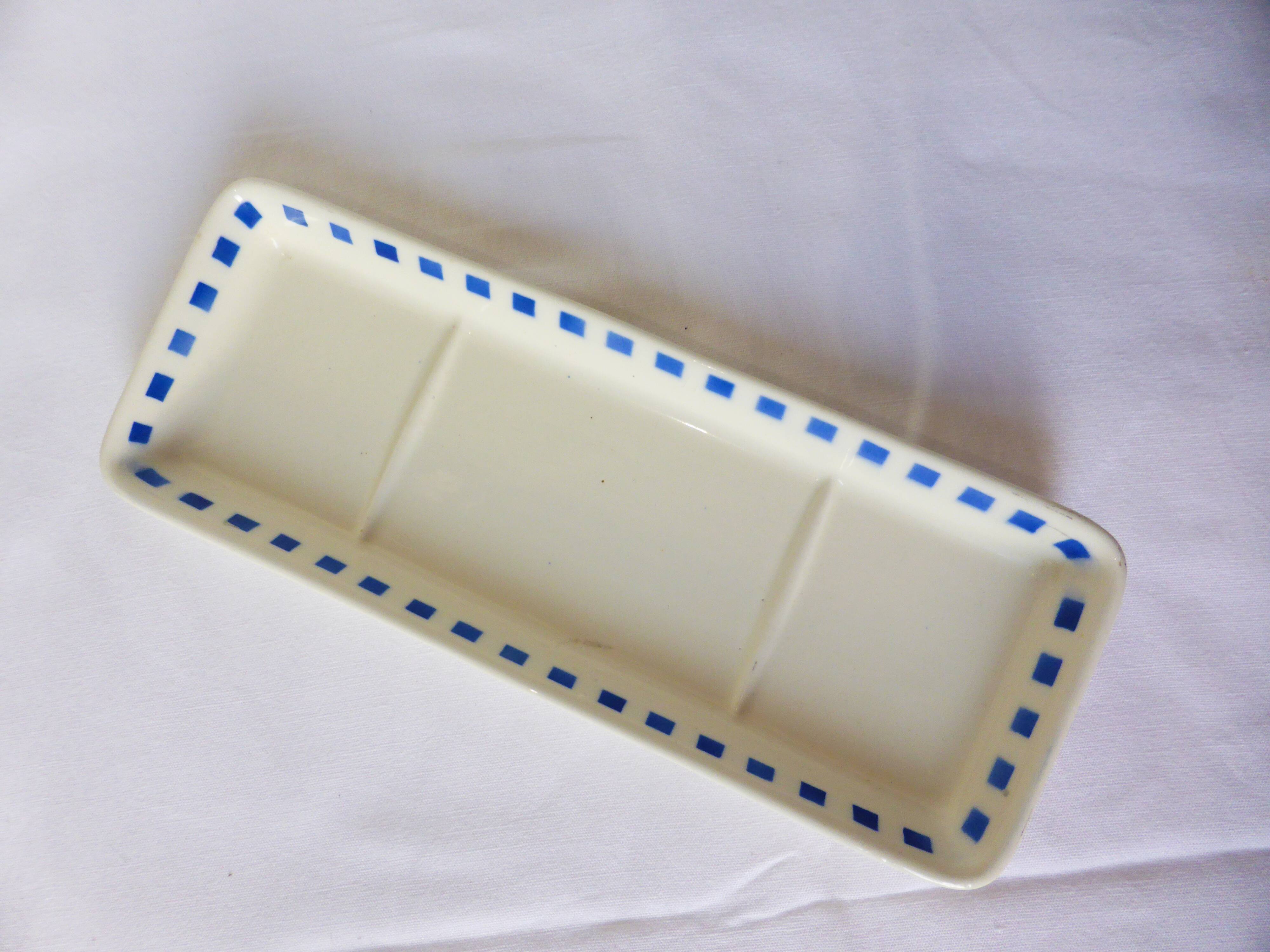 Vintage soap or sponge dish