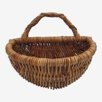 Old wicker basket, semicircle, to hang