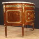 Commode demi-lune avec dessus en marbre du XXème siècle