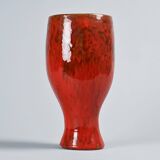 Pièce unique:  large vase par Robert et Jean Cloutier, circa 1955