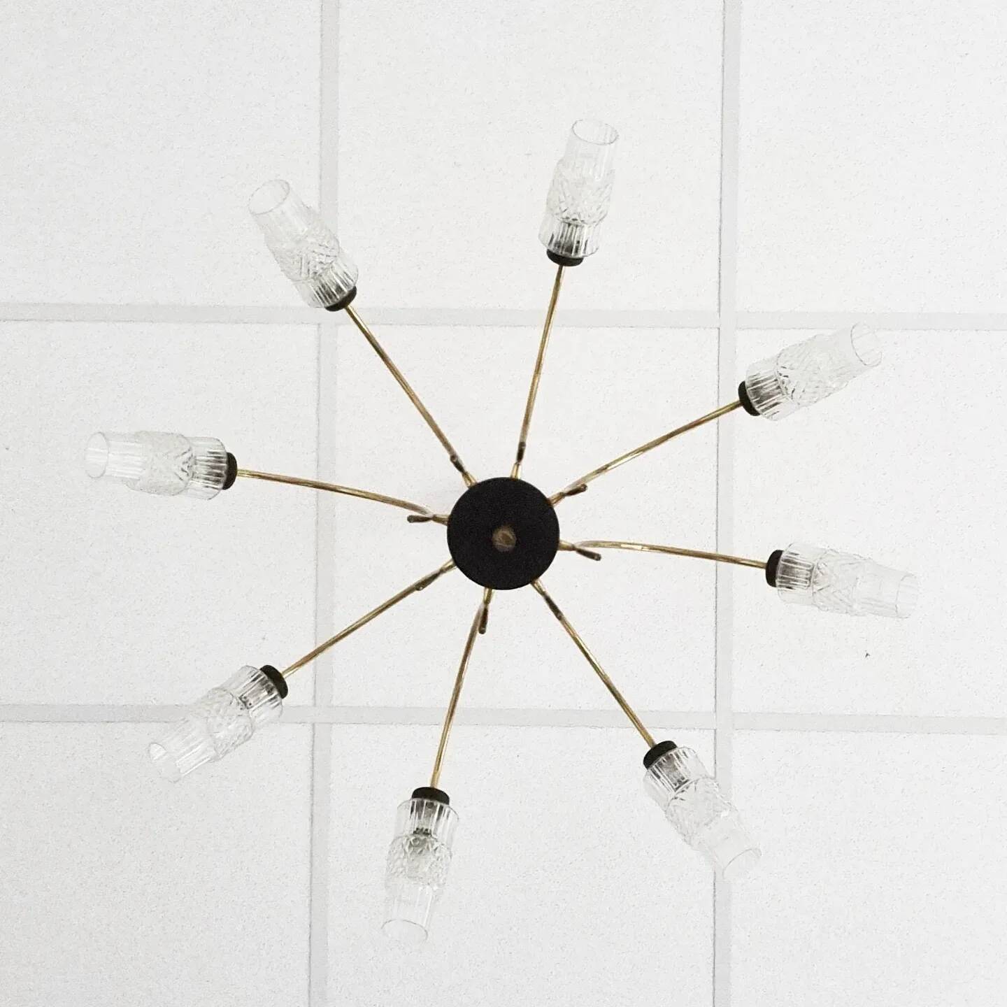 Lustre vintage en laiton et bois