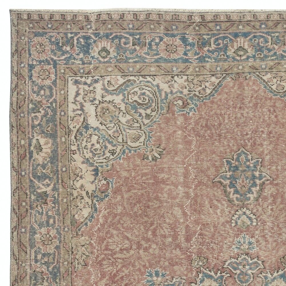 Vintage Handmade Wool Area Rug. One of a kind Turkish Carpet with Medallion Design