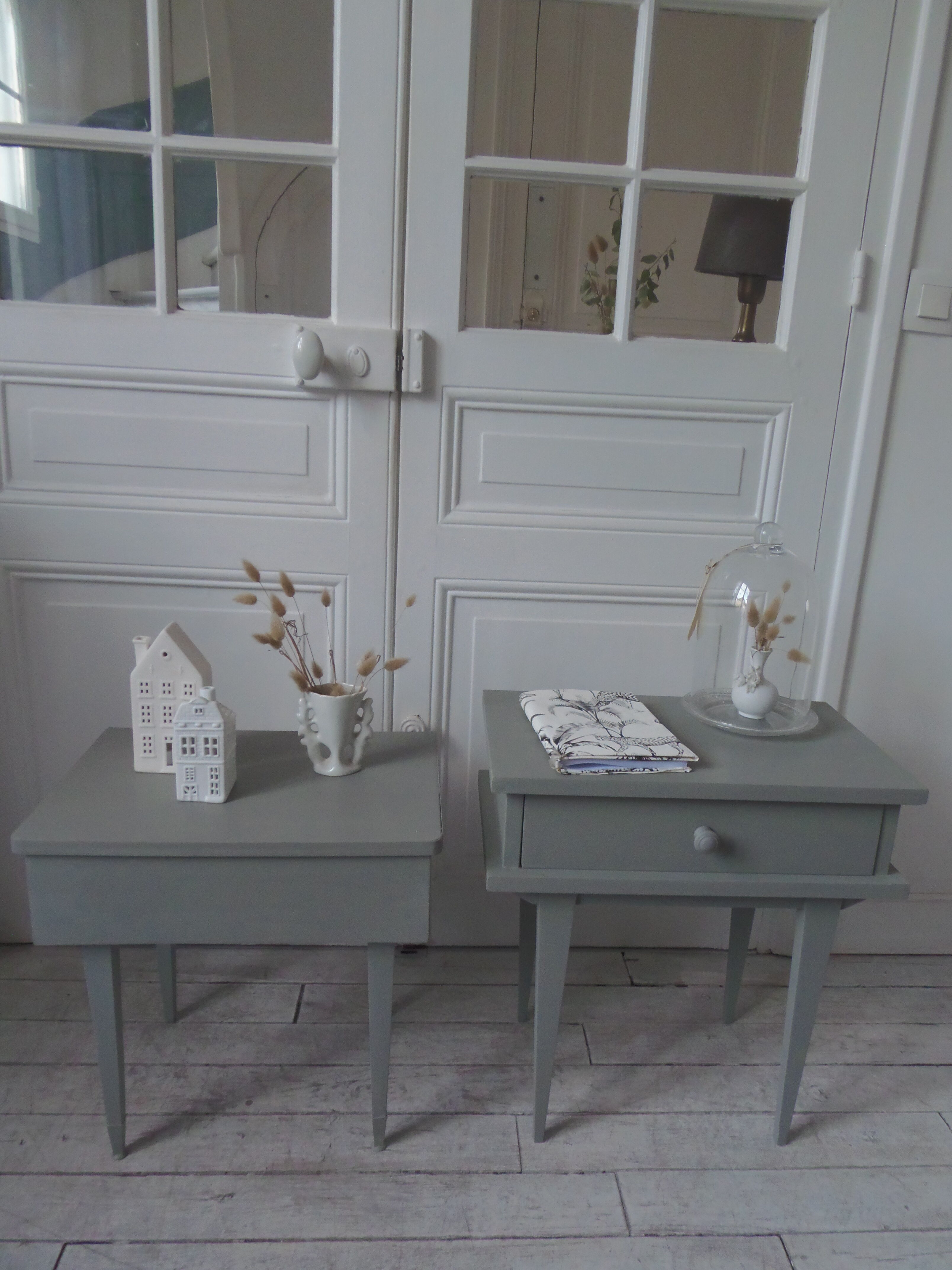 Duo of mismatched bedside tables green of gray