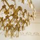 Lustre vintage en laiton doré avec des pampilles en cristal.