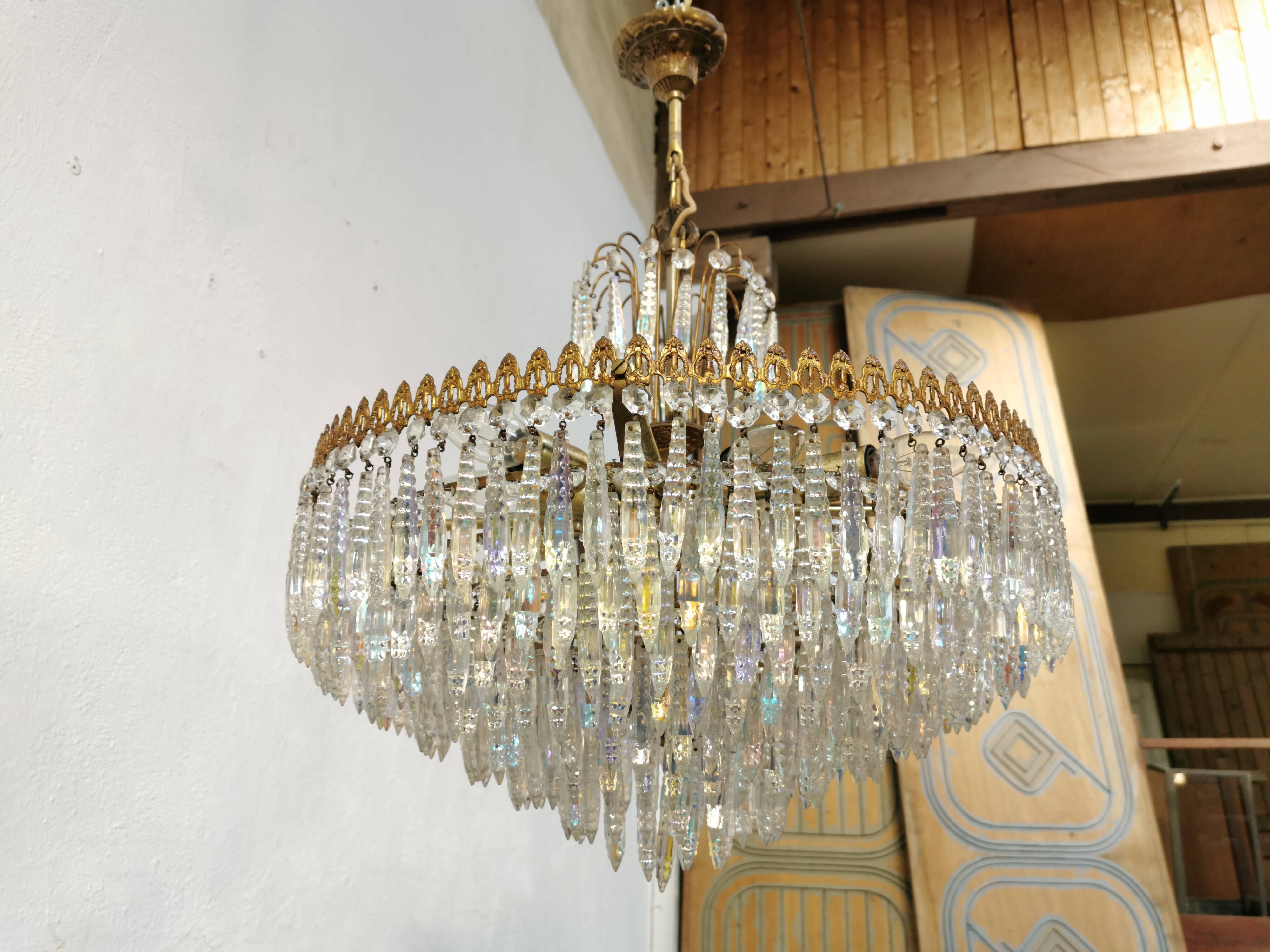 Vintage chandelier 8 lights and brass
