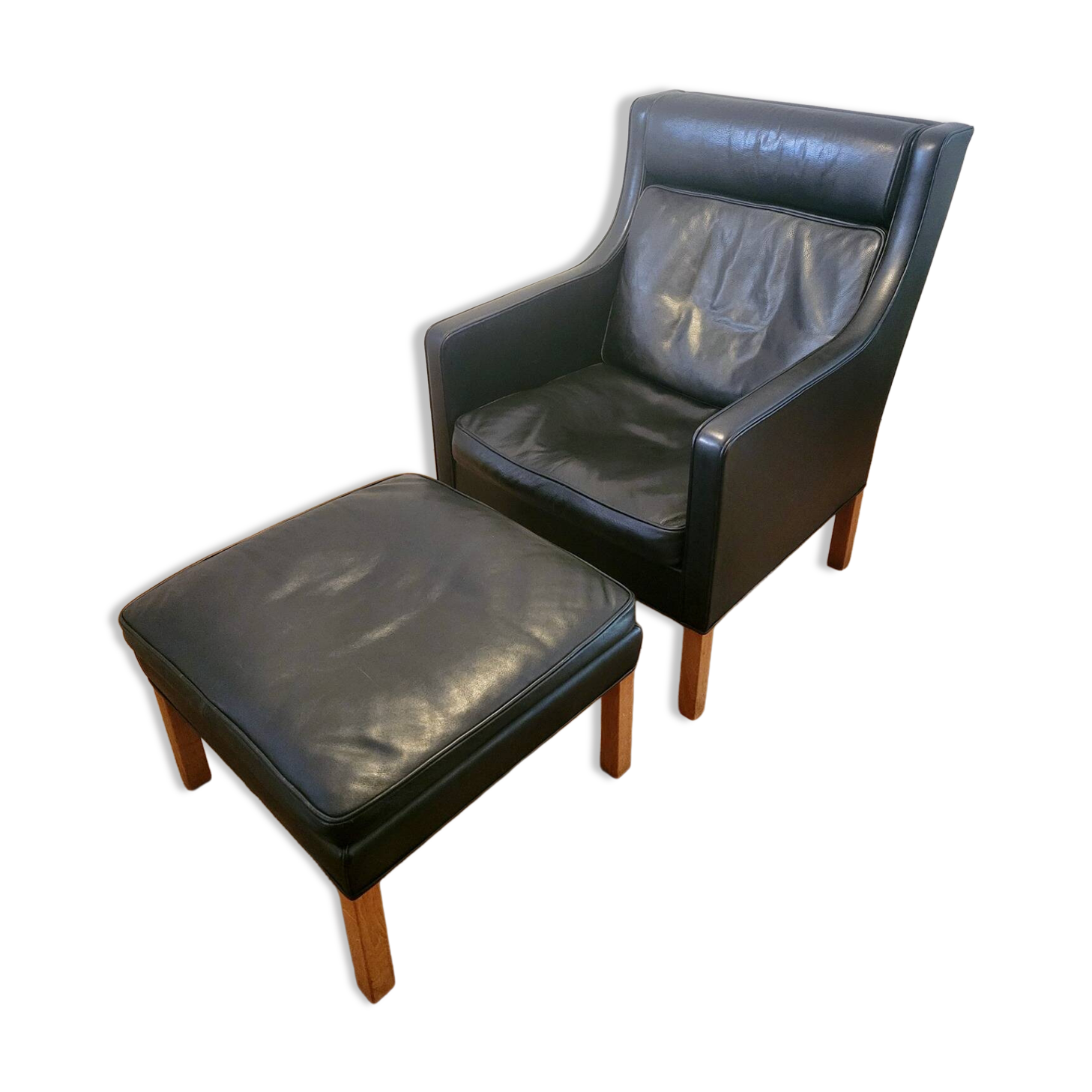 Vintage wingback chair 2431 with ottoman by Børge Mogensen for Fredericia