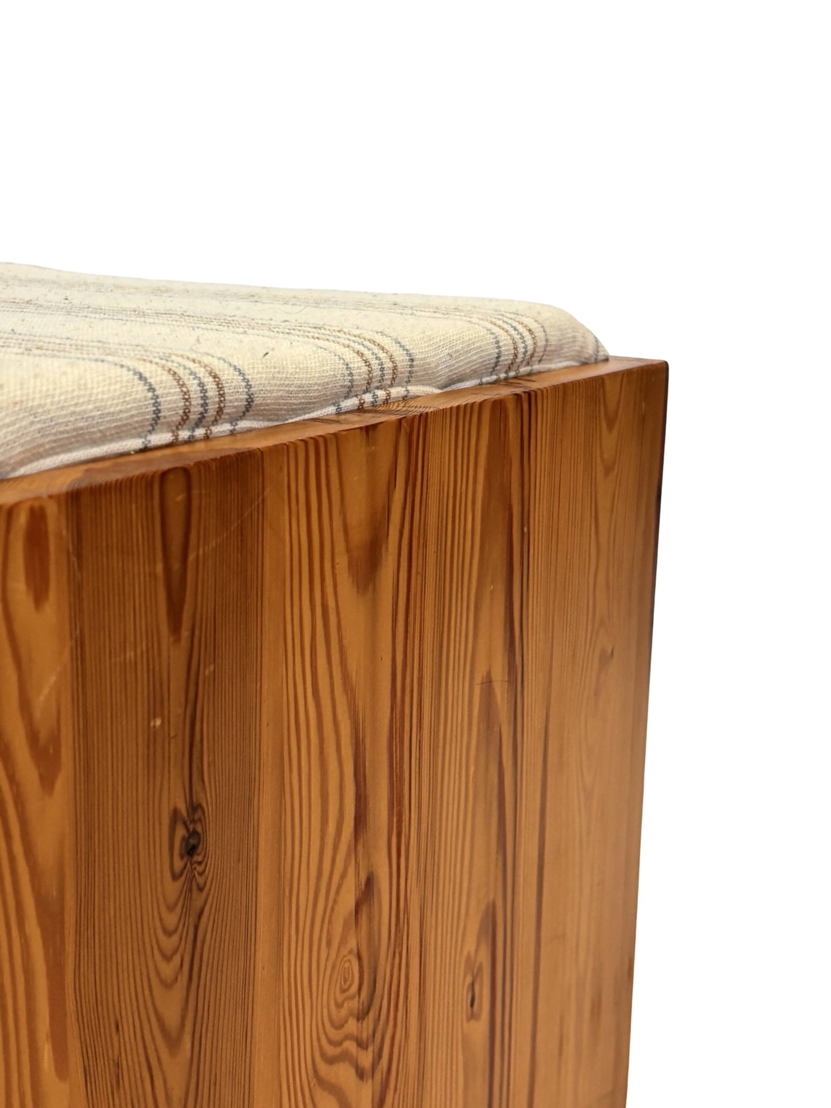 Vintage pinewood stool side table with compartment 70s design