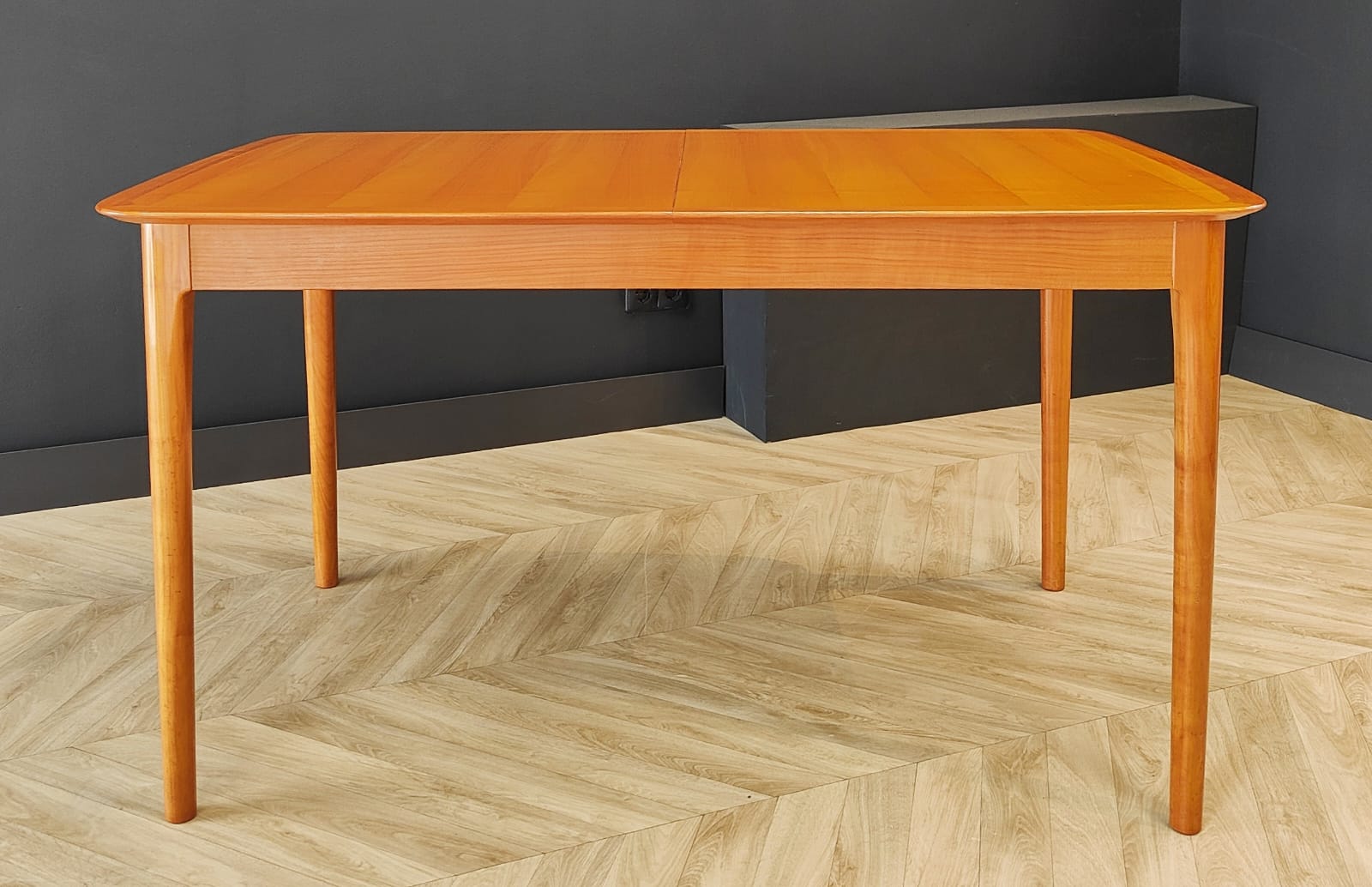 Mid century extendable dining table vintage