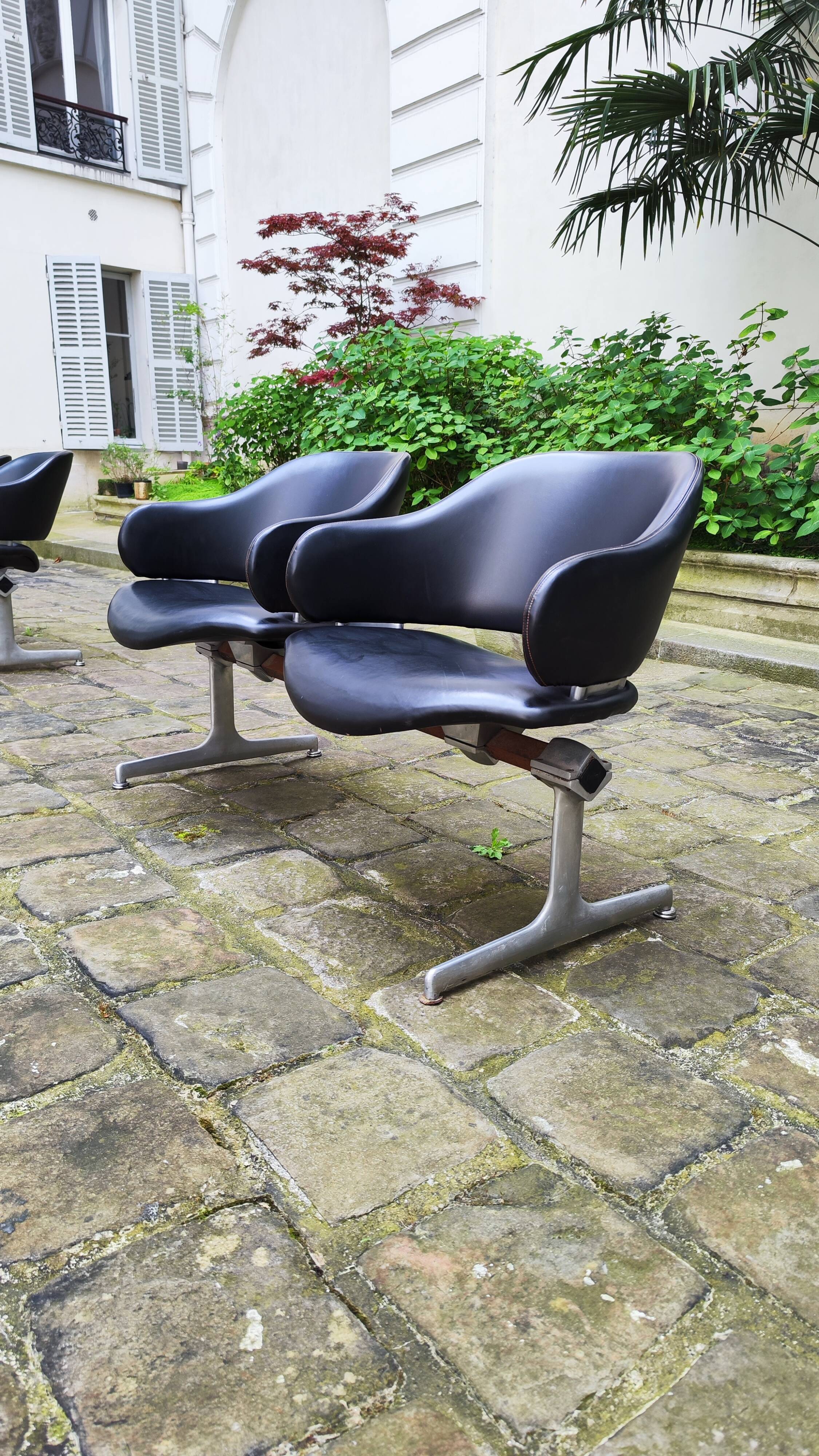 Two Double chairs armchairs leather benches Geoffrey Harcourt Artifort 60s