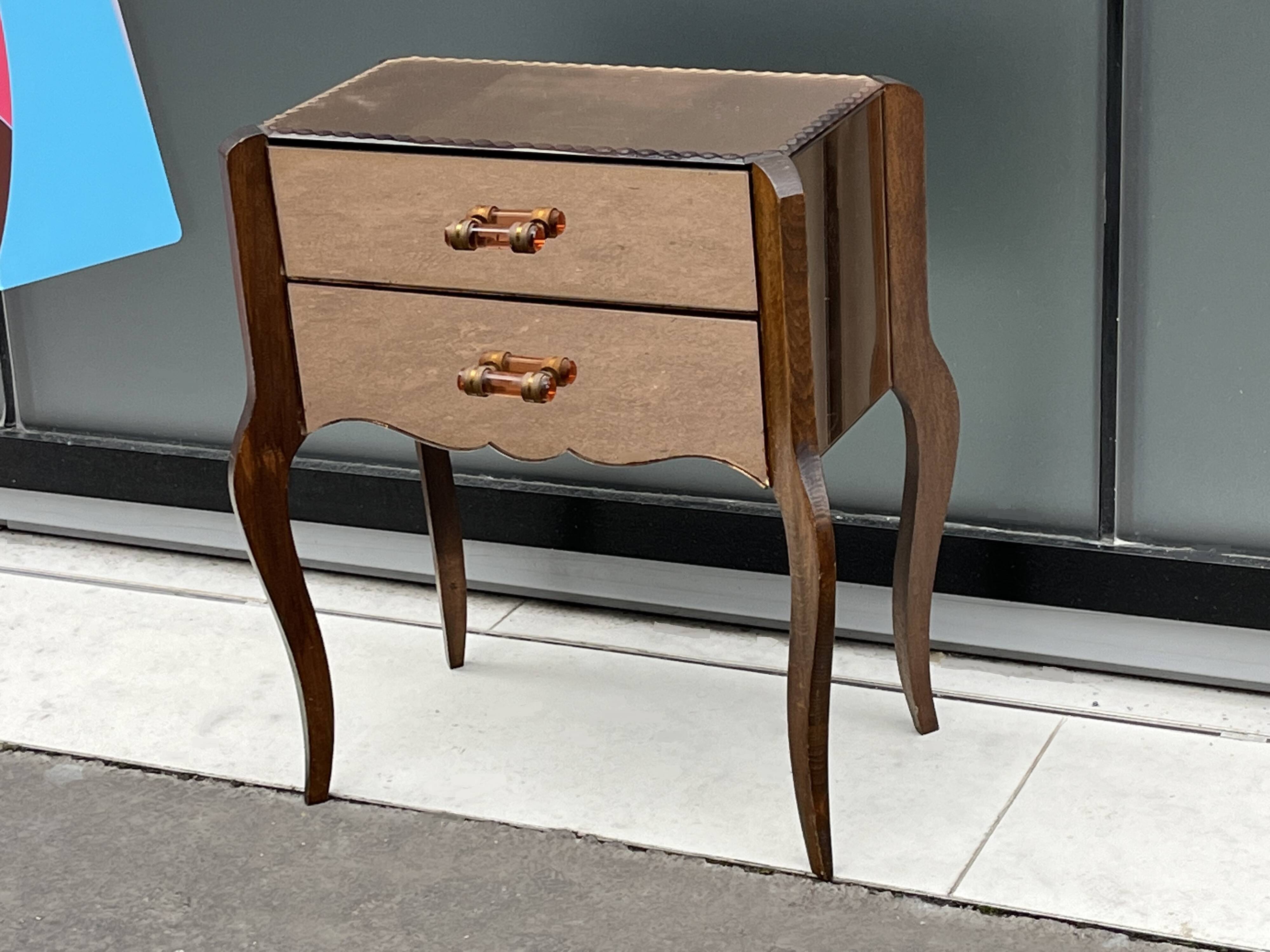 1940s Art Deco bedside table in copper mirror