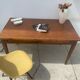 Table en bois vintage