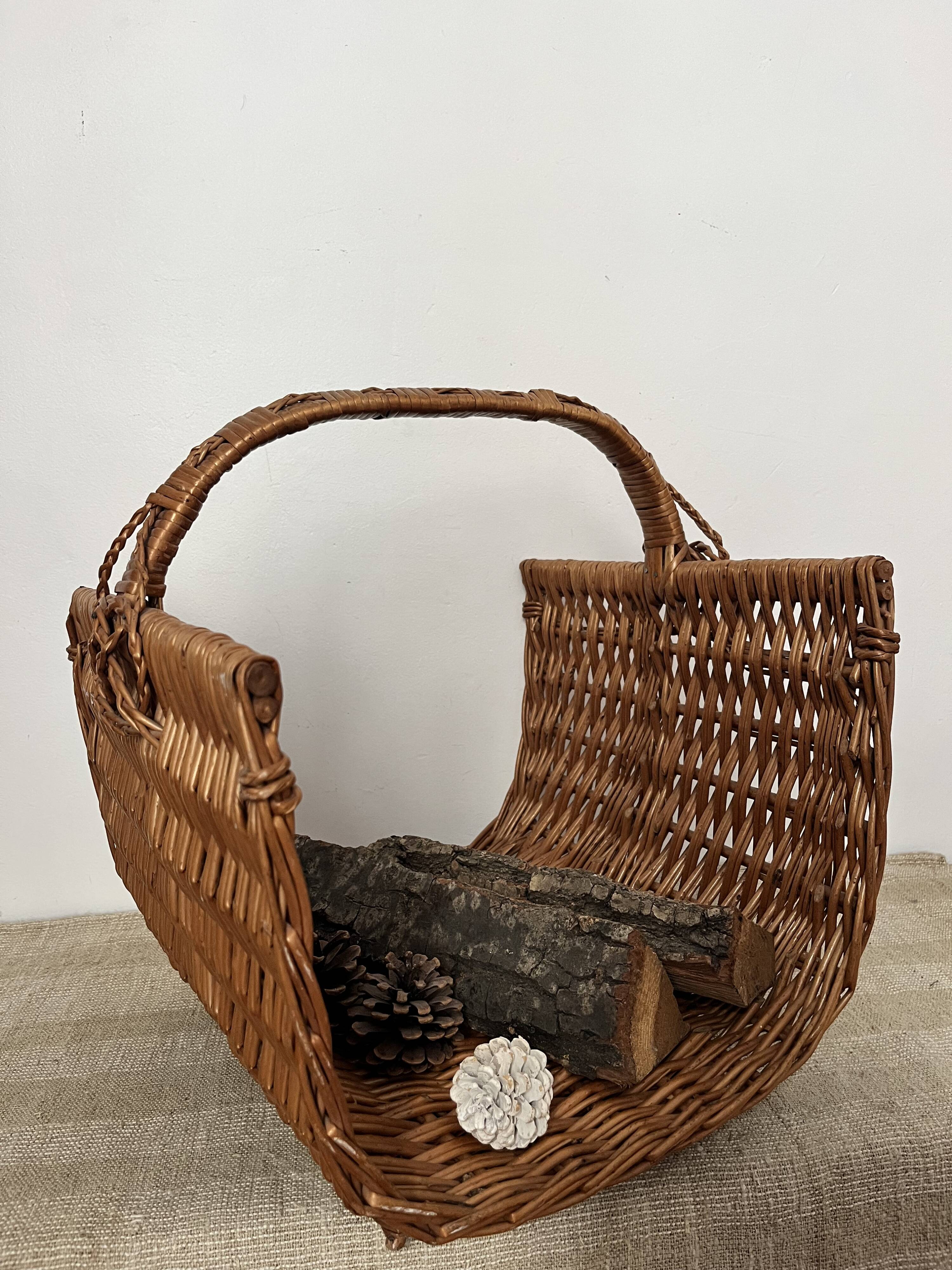 Log basket, woven wicker