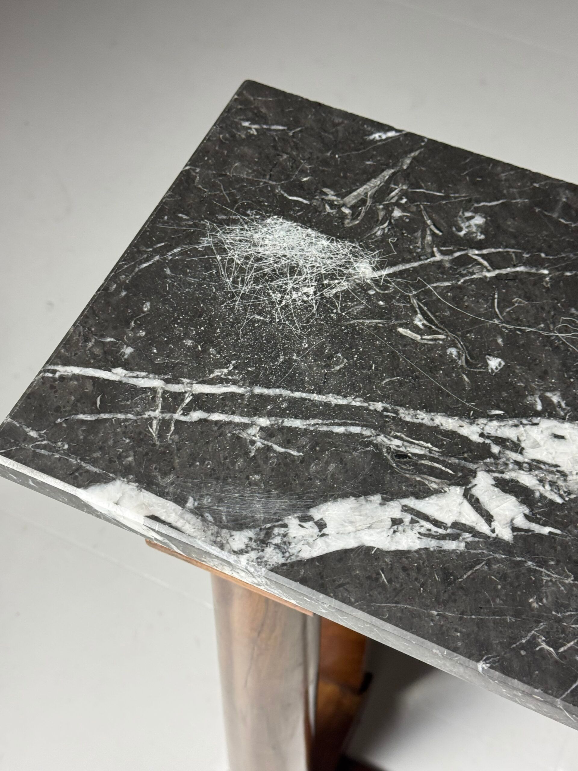Table d'appoint en acajou de style Empire, 19e siècle