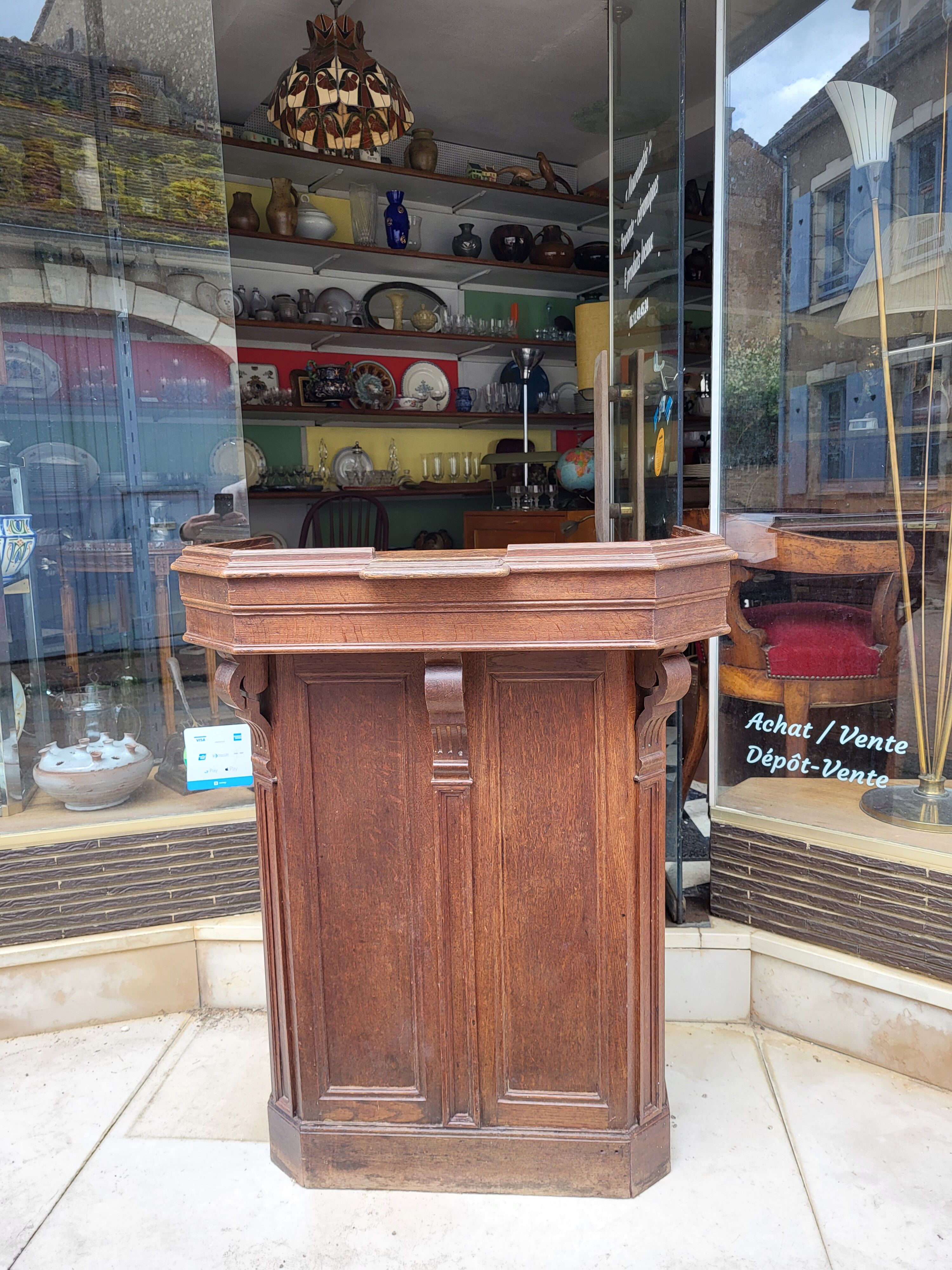 Wooden counter / Docking station 40s