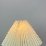 Tablelamp decorated with flowers by Bing and Grøndahl, model 6714/2102, 1960s