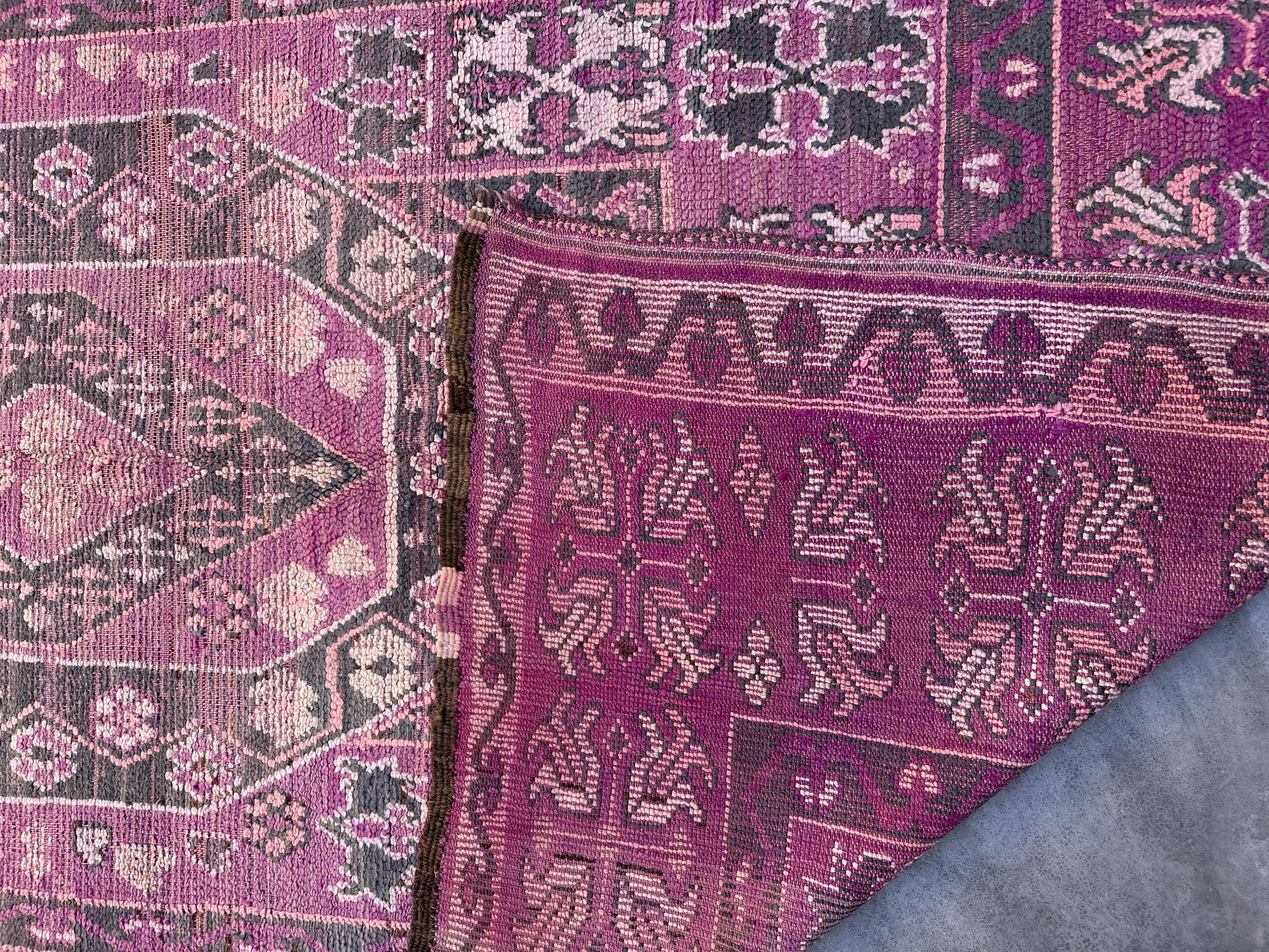 Old Moroccan Carpet - 189 x 340 cm