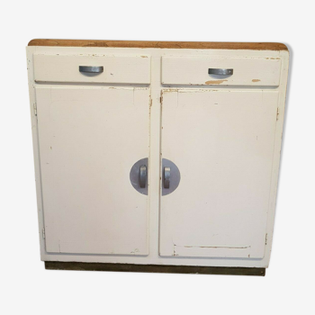 Old buffet two-door white mado