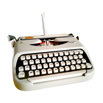 Royalite 110 typewriter