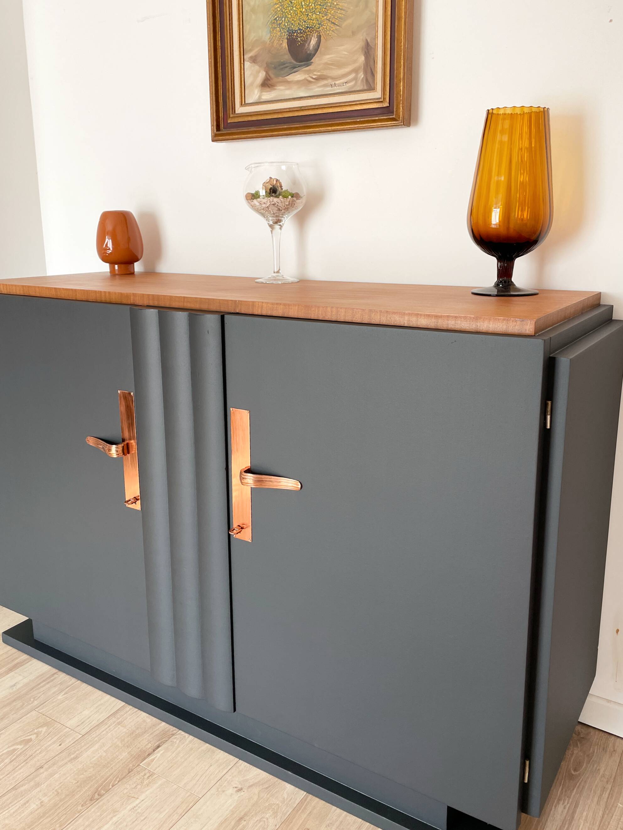 Buffet vintage noir mat et bois brut