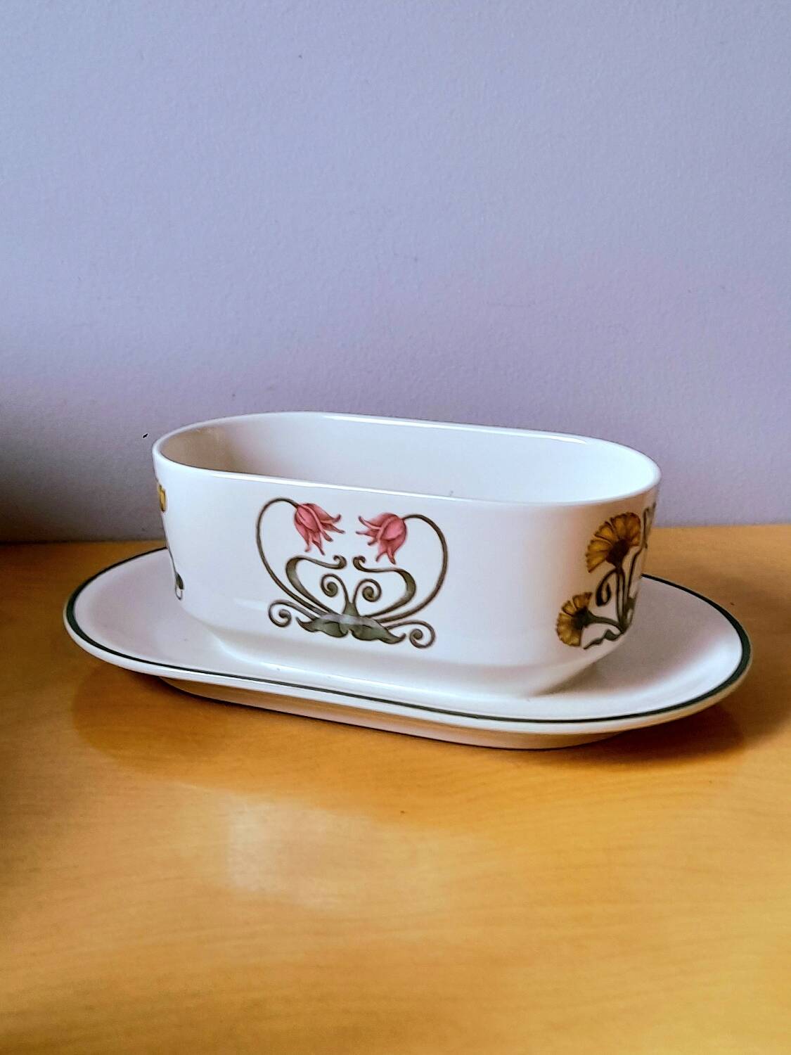 Sauceboat Villeroy and Boch, Atlantic.