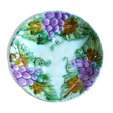 Old plate in slurry pattern grapes