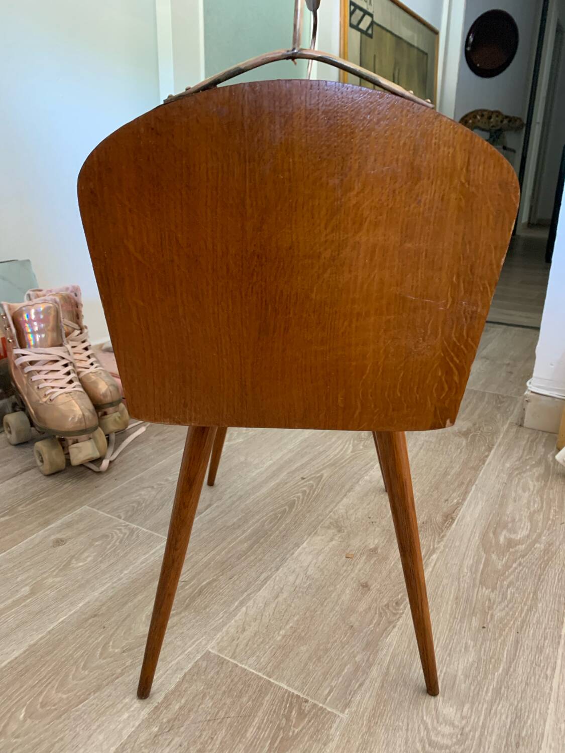 Small worker storage unit