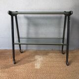 Serving table