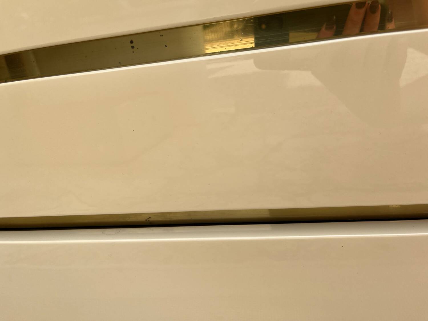 Vintage Bedside Table Jean-Claude Mahey - Beige Lacquer & Brass (Year)