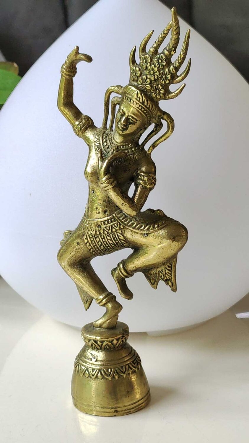 Clochette de table en forme de Danseuse céleste Apsara Khmer, en bronze doré