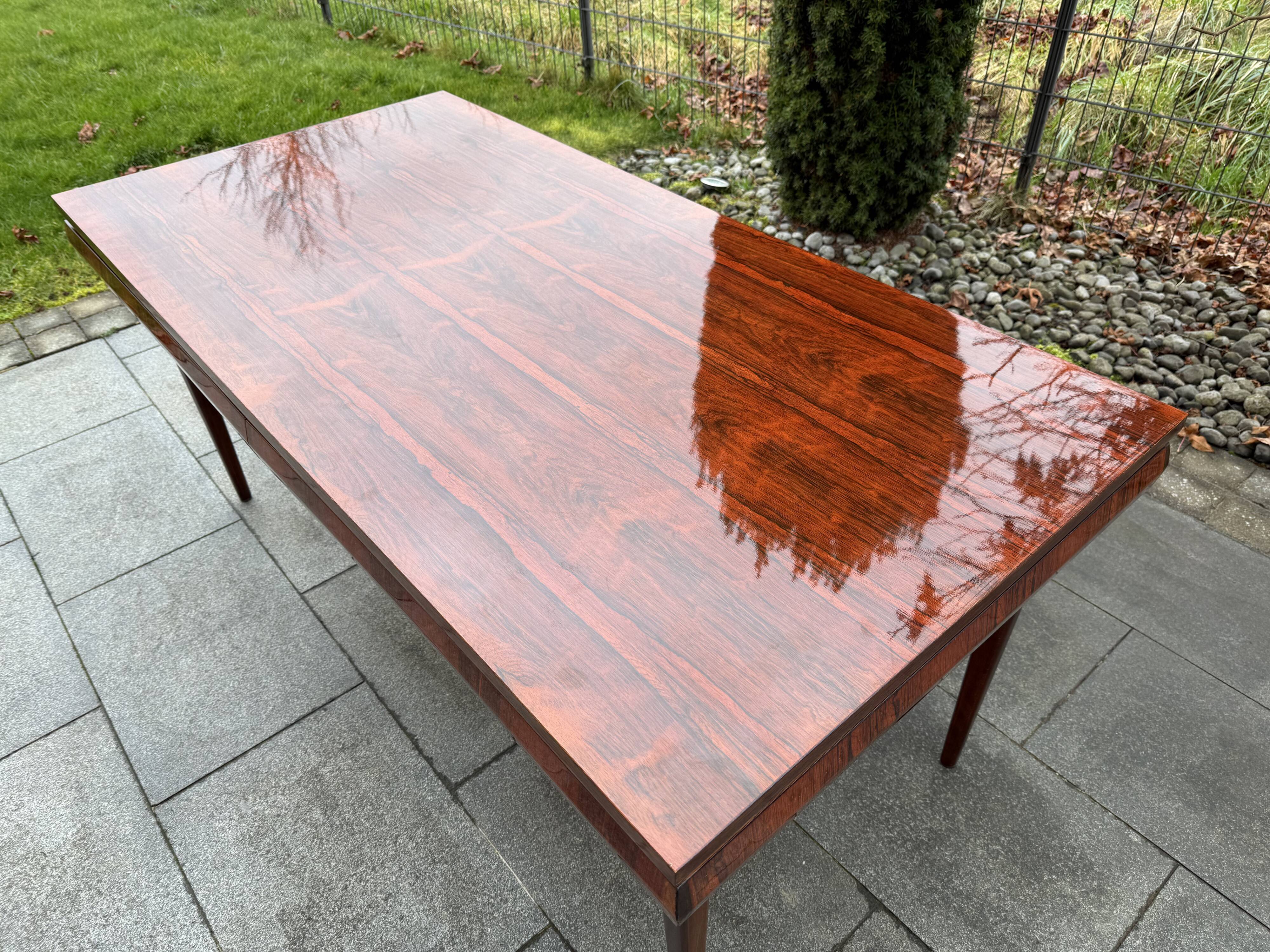 Table à manger extensible Paolo Buffa Italie 1960