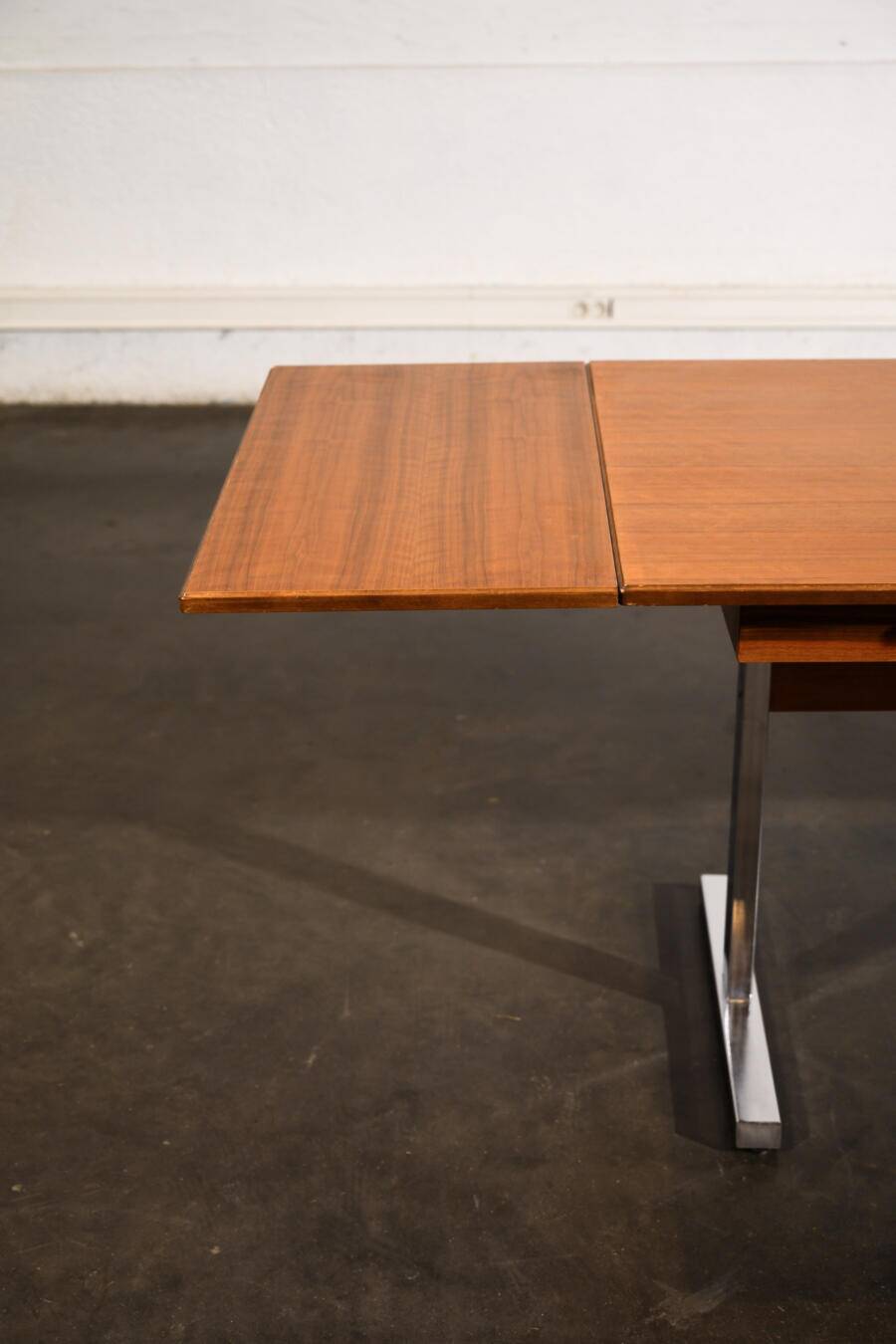 Extendable work table with chrome legs