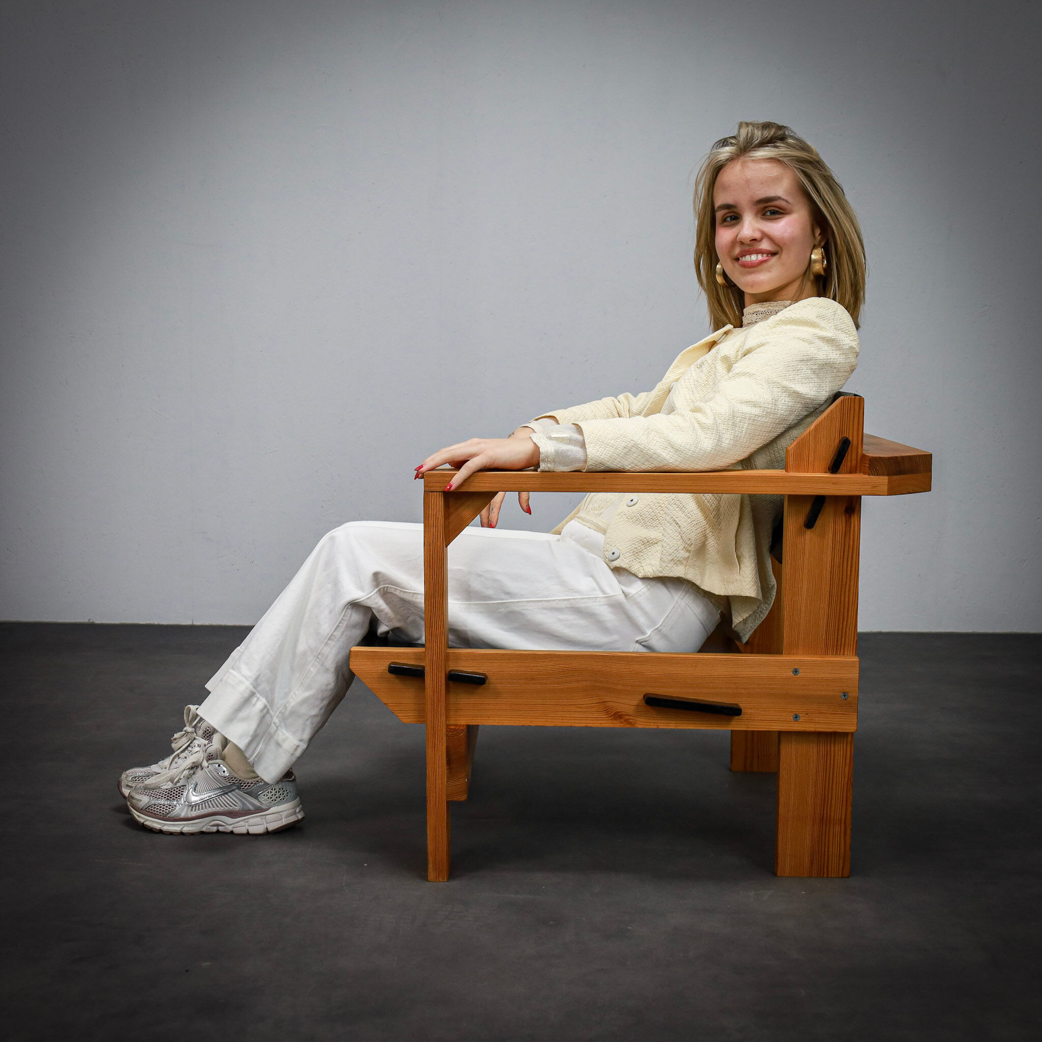 Paire de fauteuils en pin massif néerlandais extrêmement rare par Wouter Fens, années 1960.