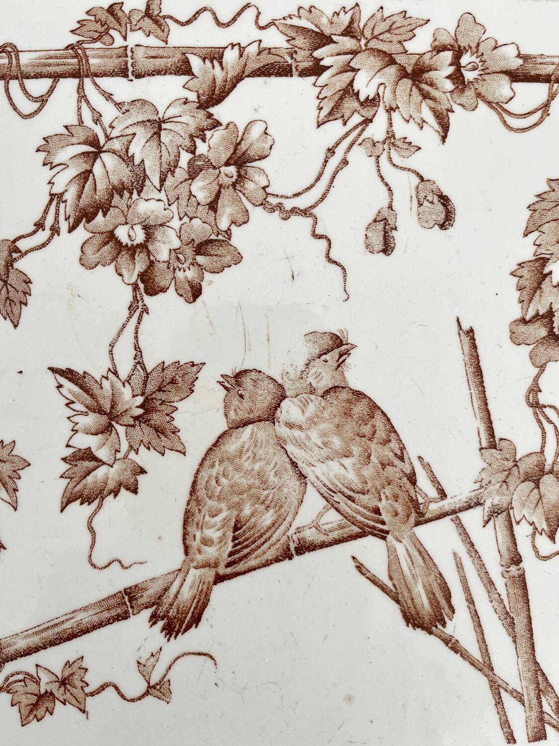 Ironstone bird trivet “Le Favori” Longwy