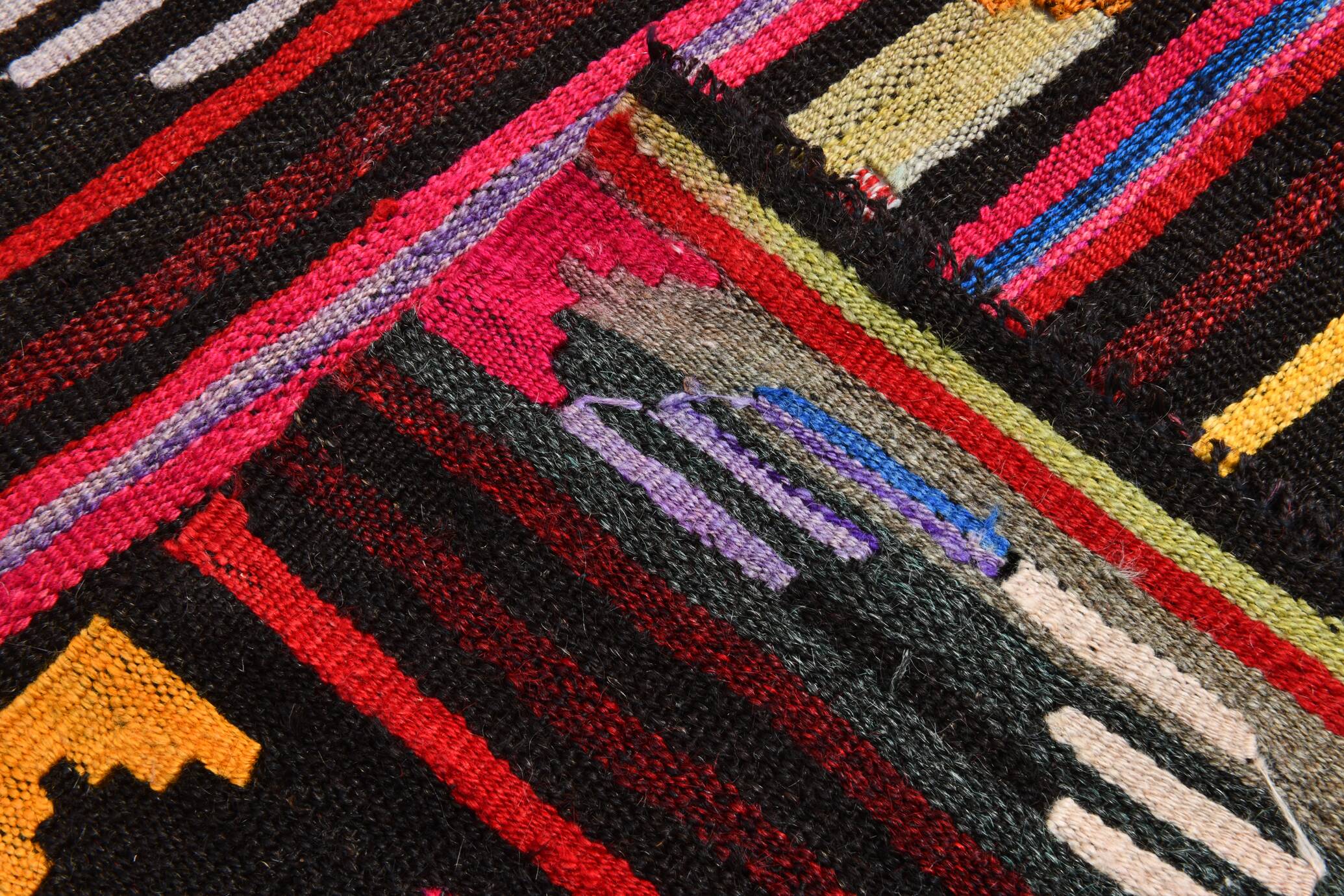 Burgundy Red Modern Pattern Kilim Rug, 162x313Cm